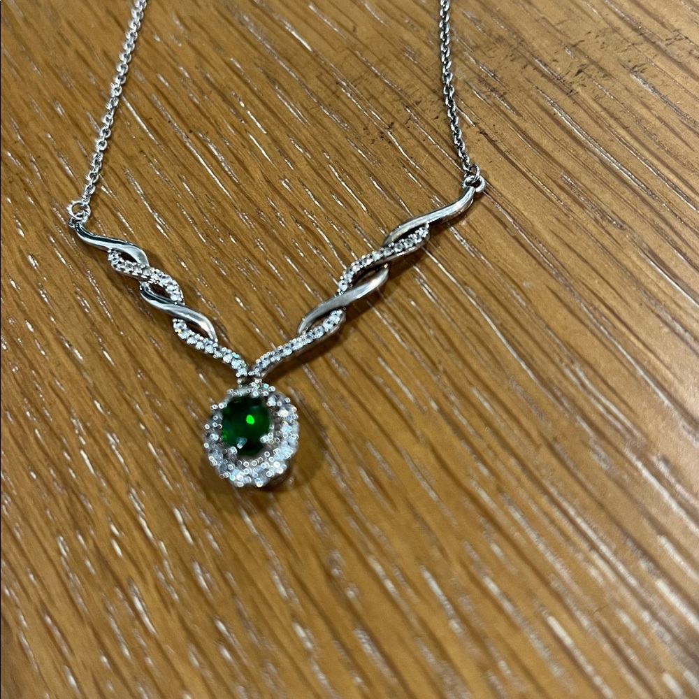 Elegant 925 Chrome Diopside Necklace & Moissanite - Picture 2 of 7